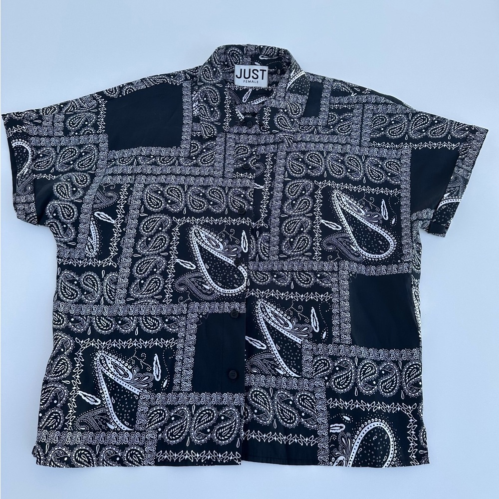 JUST Female Maid Shirt Women's Sz 38 Black Paisley Print Button Down Shirt - Picture 3 of 12